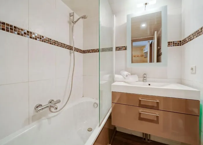 Апартаменты Palafour - Le Lac-4 By Interhome Тинь